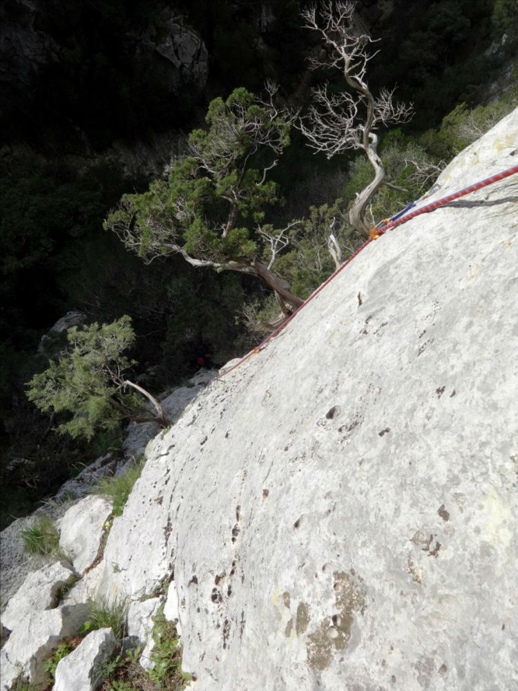 Gorges du Destel près de Toulon, voie `Kapadokya`, L1